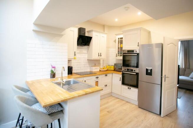 3 bed Town House for sale Image 5