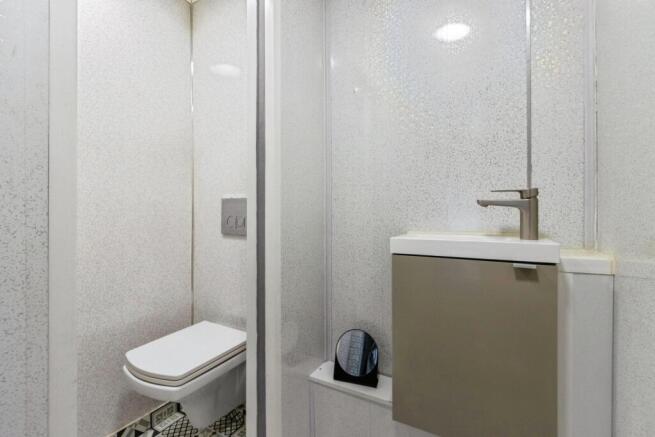 2 bed Semi-Detached for sale Image 12