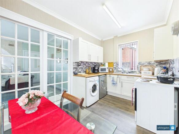 2 bed Bungalow for sale Image 11