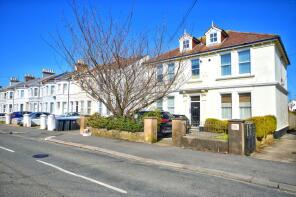 Flat 6, 169, Lyndhurst Road, Selden, Worthing BN11 2DG