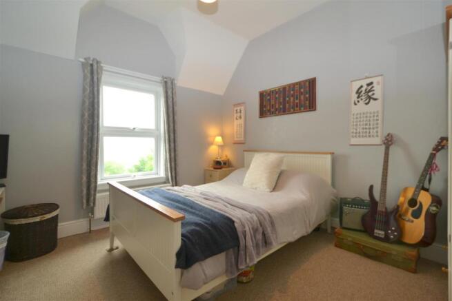 bed3b.JPG