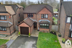 5, Yarlington Close, Bishops Cleeve, Cheltenham GL52 7YX
