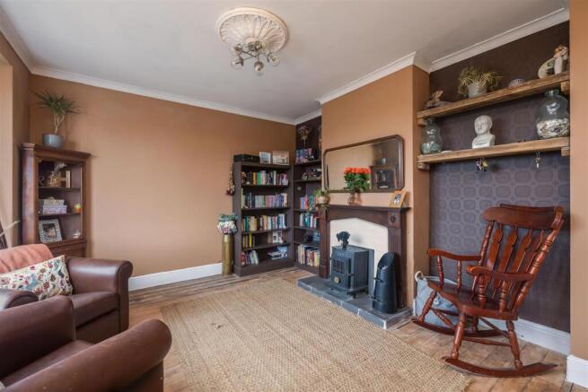 Whitewall 22 Sitting Room-2.jpg