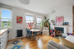 150, Park Road, Hornsey, London N8 8JT