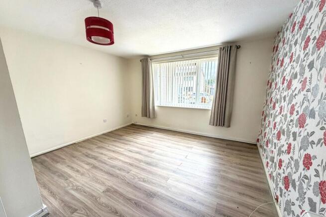 Flat 45 Pound Close, Lyneham, Chippenham, Wiltshire, SN15 4PJ