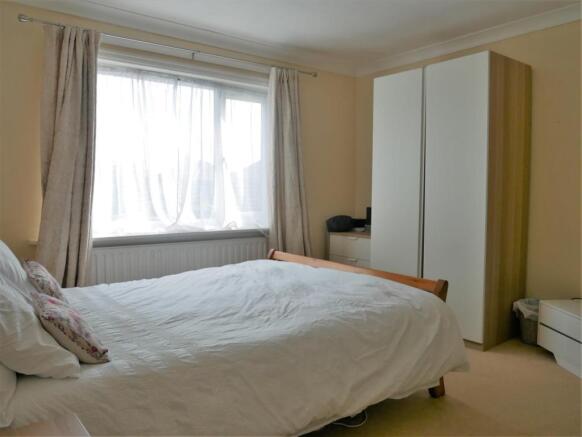 bedroom 2.JPG