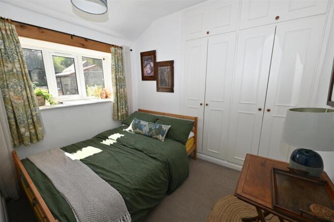 3 bed Cottage for sale Image 8