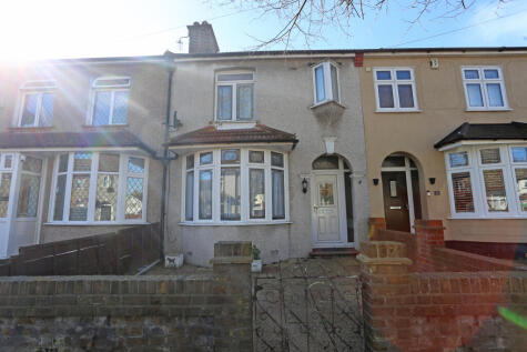 Sunningdale Avenue, Rainham, Havering