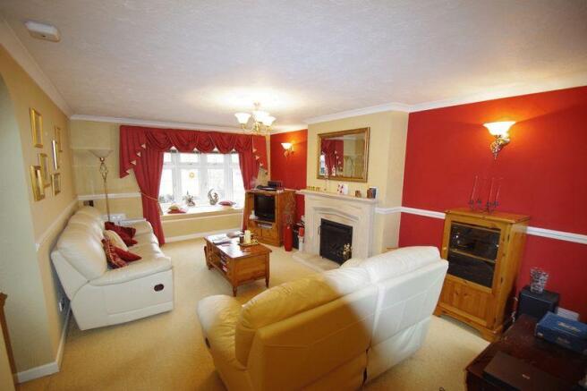 Living room (2)