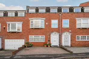 17, Leeward Gardens, London SW19 7QR