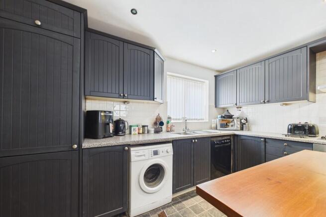 28 Ruskin Grove, Bolton Le Sands, LA5 8HL photo 4