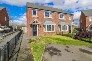 5, Blossom Chase, Kirkhamgate, Wakefield WF2 0GY