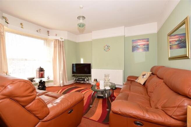 Kitchen/ Living Room