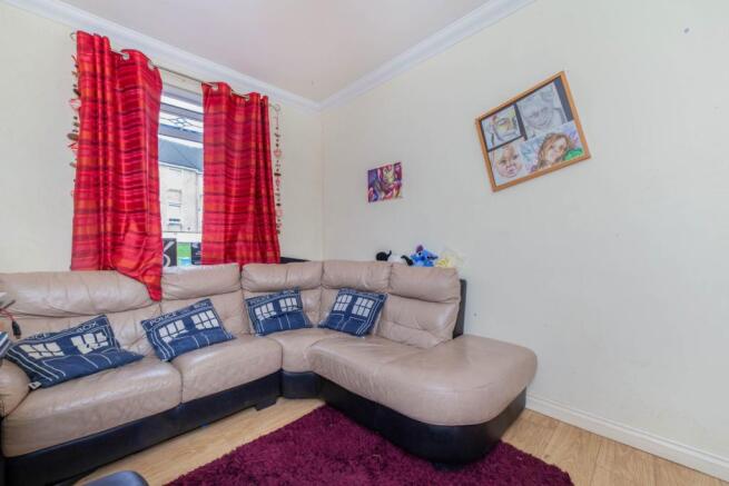 Sitting Room / Bed 3