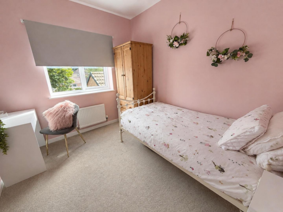 4 bed Town House for sale Image 9