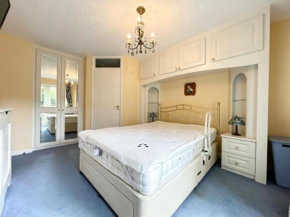 Bedroom 1 (1)
