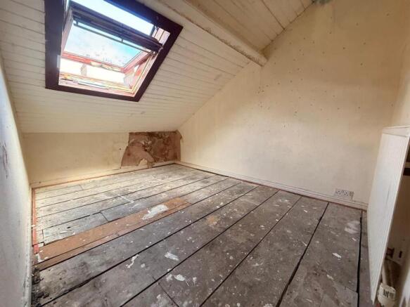 4 bed House for sale Image 7