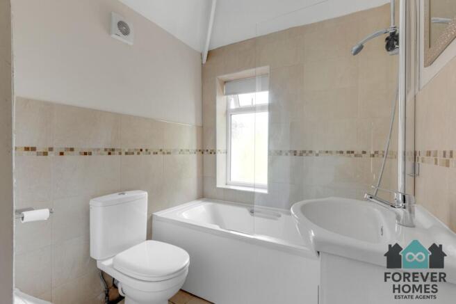 3 bed Semi-Detached for sale Image 7