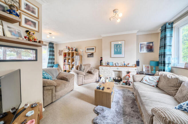 Cheyne Way, Farnborough, Hampshire, GU14 photo 4