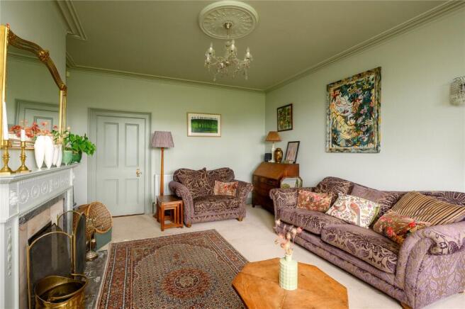 6 bed Detached for sale Image 8