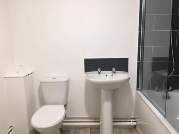 Flat3TabernacleChapel_Bathroom1_1.jpg