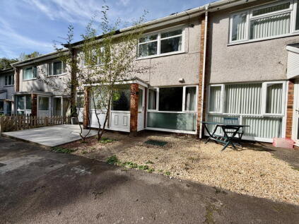 Woodfield Park Crescent, Woodfieldside, Blackwood, NP12 0BX