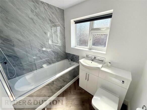 3 bed Semi-Detached to rent Image 12