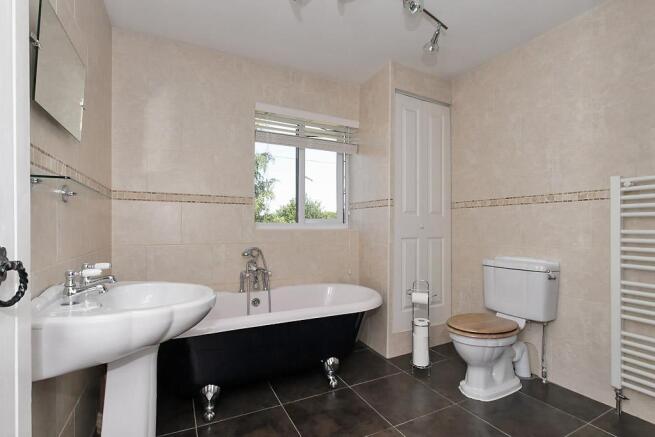 Oaks-Bathroom_1.jpg