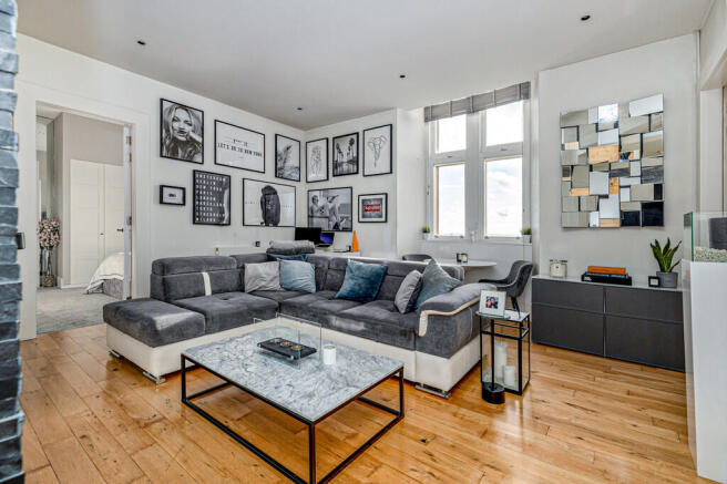 Flat22ShawHouse-1...