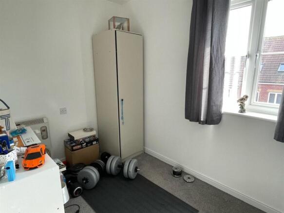 Bedroom;;.jpg