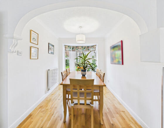 abd24f9e-CAM04018G0-PR0439-STILL017