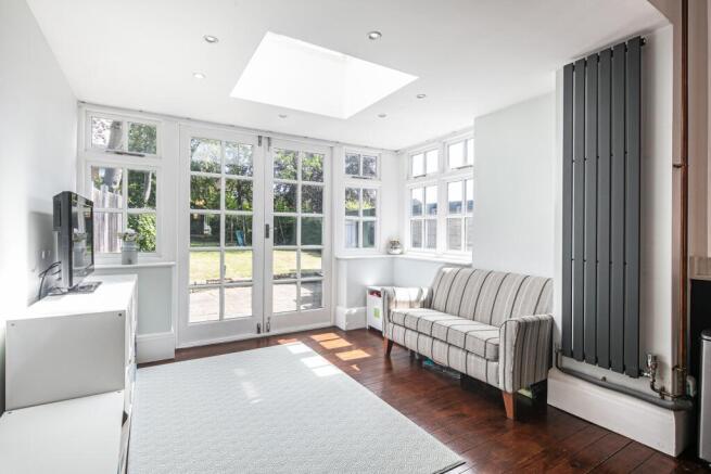 4 bed Semi-Detached for sale Image 10