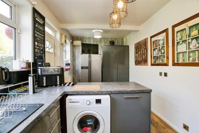 3 bed Terraced for sale Image 10