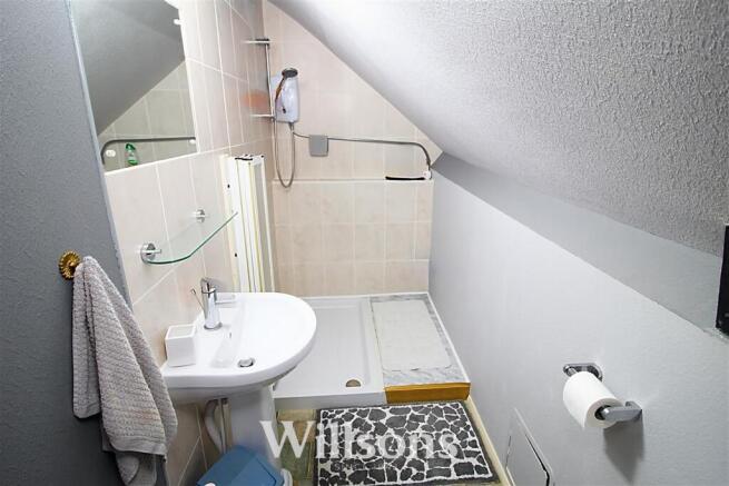 flat 1 shower rm.jpg