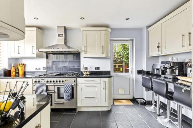 Hobby Horse Close, West Cheshunt, EN7 photo 4