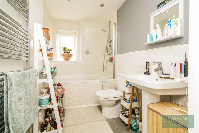 3 bed Semi-Detached for sale Image 11
