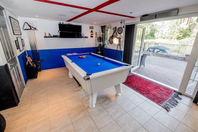 Basement/Games...