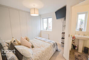 12, Sweet Chestnut, Exeter EX5 7FQ