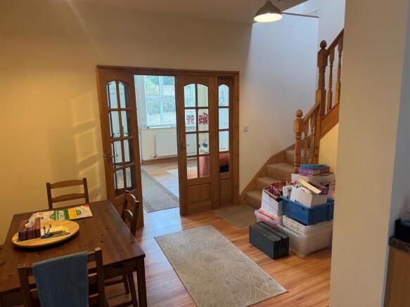 3 bed Terraced to rent Image 4