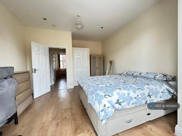Large Front Bedroom
