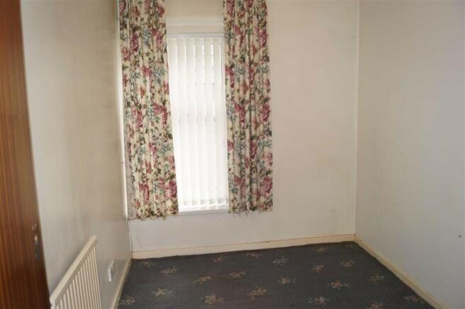 BEDROOM 1 (FRONT)