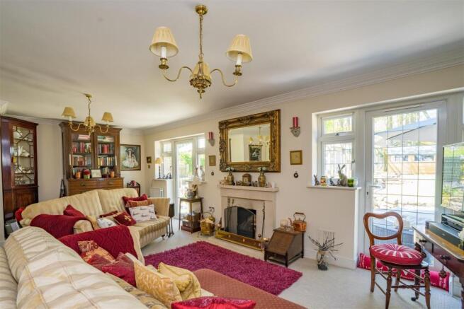 DRAWING ROOM: