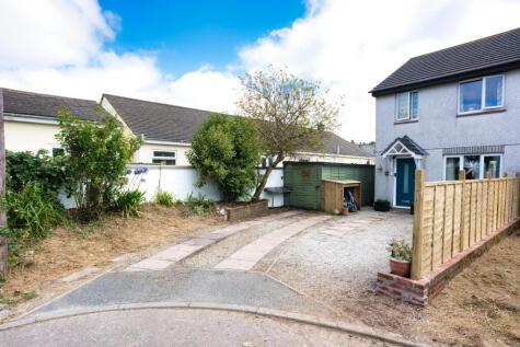 Henley Crescent, Mount Hawke, Cornwall