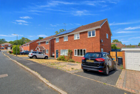 Naylor Close, Kidderminster, DY11