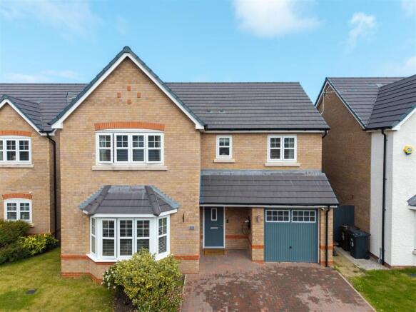 4-bed detached on Cae Ddol, Abergele, Conwy, LL22, £365,000