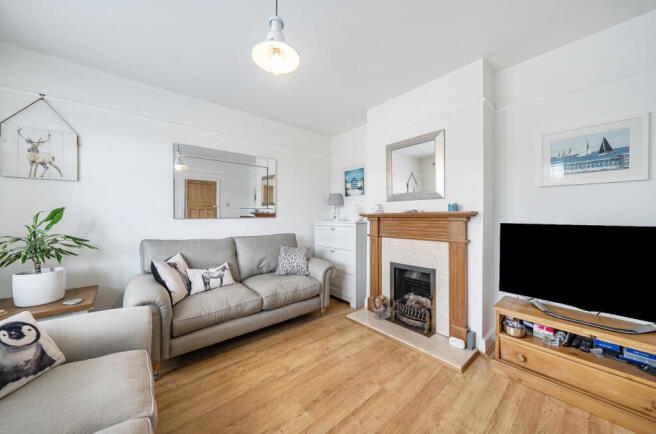 Halebourne Lane, Chobham, Woking, Surrey, GU24 photo 4