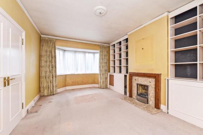 SITTING/DINING ROOM