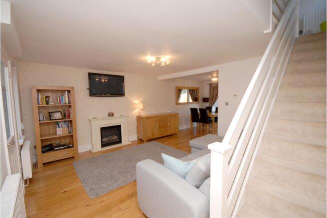 Lounge/Dining Room