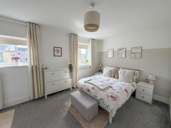 2 bed Semi-Detached for sale Image 10