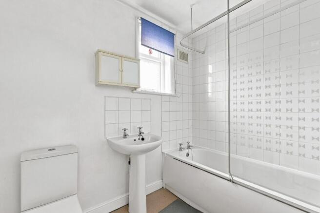 1 bed House Share to rent Image 12
